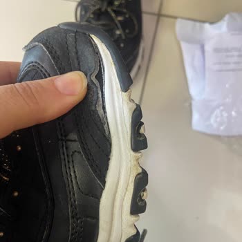 Dayanıklı Olmayan Ayakkabılar Ve Yetersiz Müşteri Hizmeti