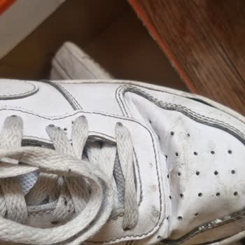 Kalitesiz Ürün Ve İlgisiz Müşteri Hizmeti