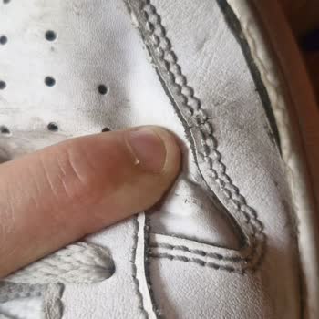 Kalitesiz Ürün Ve İlgisiz Müşteri Hizmeti