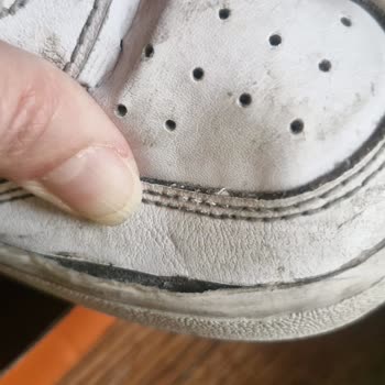 Kalitesiz Ürün Ve İlgisiz Müşteri Hizmeti