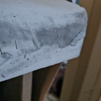 Vivense'den Alınan Baza Takımları Pislik İçinde Geldi