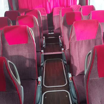 Eski Ve Kokan Otobüsle Zorunlu Seyahat