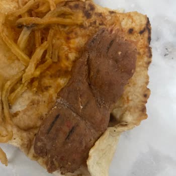 Pişmemiş Et Ve Kötü Koku: Yalova Star AVM Usta Dönerci Şikayeti