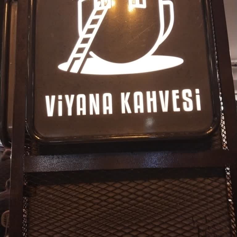 Yüksek Fiyatlı Ve Yanıltıcı Kahve Deneyimi