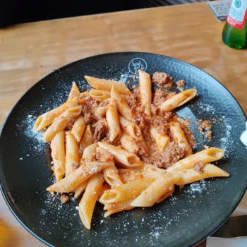 Kötü Sunum Ve İlgisiz Hizmetle Karşılaştım