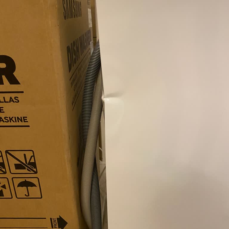 Hasarlı Bulaşık Makinesi Ve Yavaş Değişim Süreci