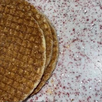 Today Karamel Waffle İçinden Böcek Çıktı!