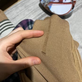 Penti'den Yırtık Çorap Şoku