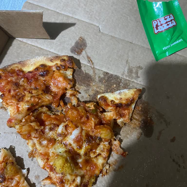 Buz Gibi Ve Geç Gelen Pizza Kabusu