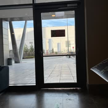 Acil Çıkış Kapısının Yanlış Kullanımı Ve Çocuk Sağlığı İhmali