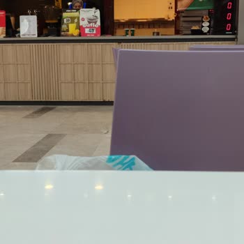 Nezaketsiz Hizmet Ve Soğuk Pide Deneyimi