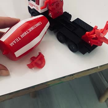 Trendyol Ekspres Kargo Skandalı: Ürün Balkona Fırlatıldı!