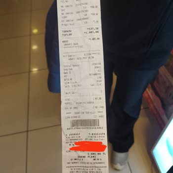 İlk Giymede Yırtılan Tayt Şoku