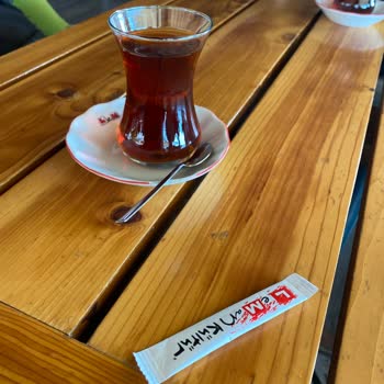 Zorunlu Kahvaltı Dayatması: Aile Tatilimizde Hayal Kırıklığı