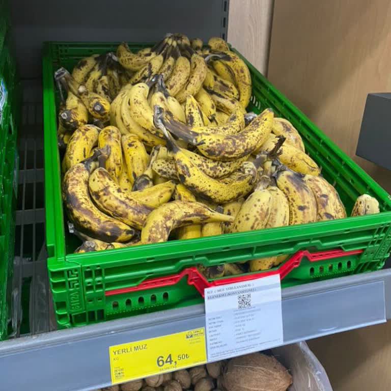 BİM'de İndirimli Ürün Skandalı: Küflü Muzlar Satışta