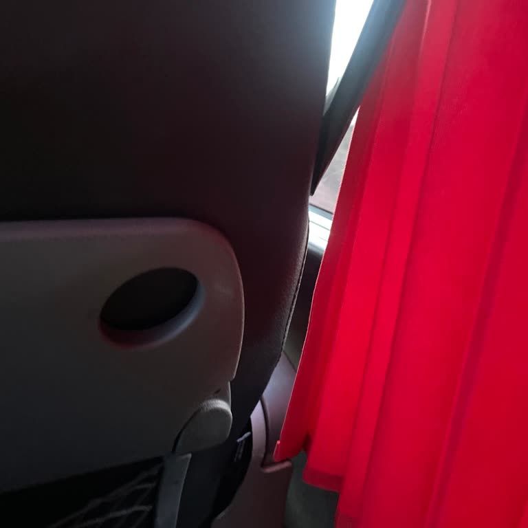 Otobüs Yolculuğunda Rahatsız Edici Sohbet