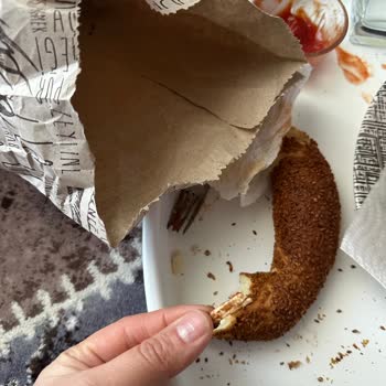 Simit İçinde Tehlikeli Cisim: Çocuğumun Hayatı Tehlikedeydi