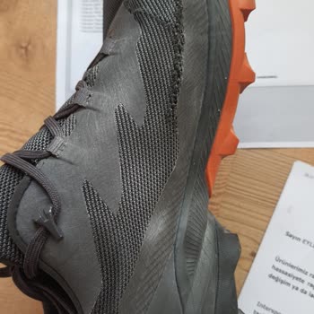 Kalitesiz Ayakkabı Ve Yanıltıcı Müşteri Hizmeti