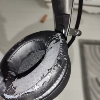 Kulaklık Pedlerinin Hızla Aşınması