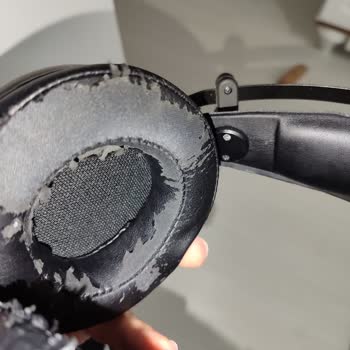 Kulaklık Pedlerinin Hızla Aşınması