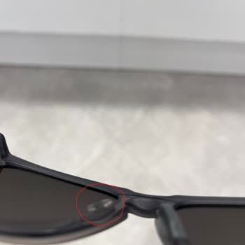 Oakley: Проблема с деталью очков через 3 месяца