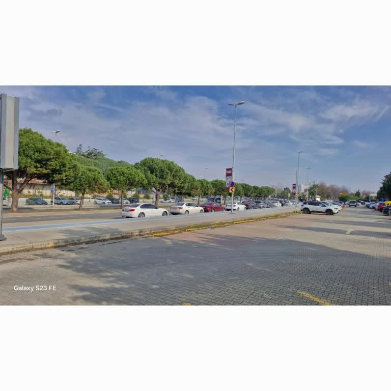 İBB'nin Yüksek Otopark Ücretleri Ve Trafik Sorunu