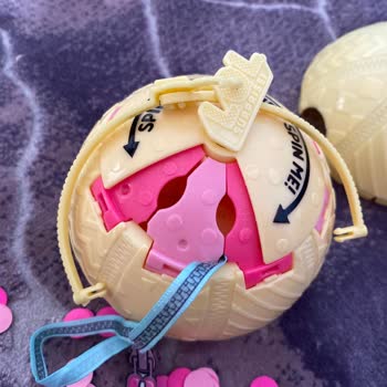 Yanlış Kıyafetle Gelen LoL Bebek Hayal Kırıklığı