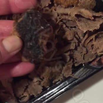 Namet Pişmiş Döner, Kömürleşmiş Et Parçaları Satıyor