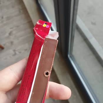 Ülker Dido Çikolatasında Şüpheli Delik