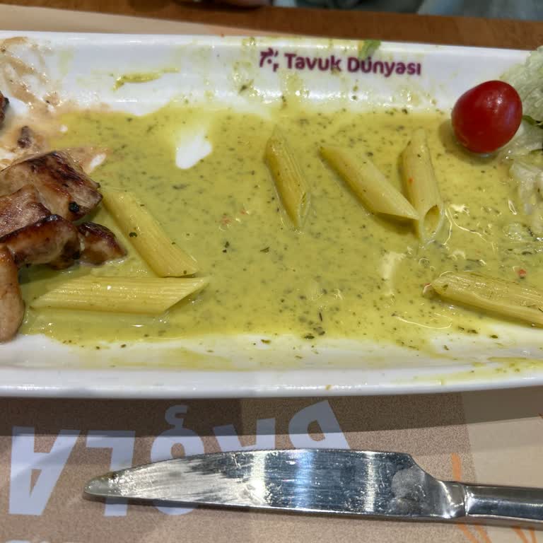 Tavuk Dünyası Soğuk Ve Dağınık Servis Deneyimi!