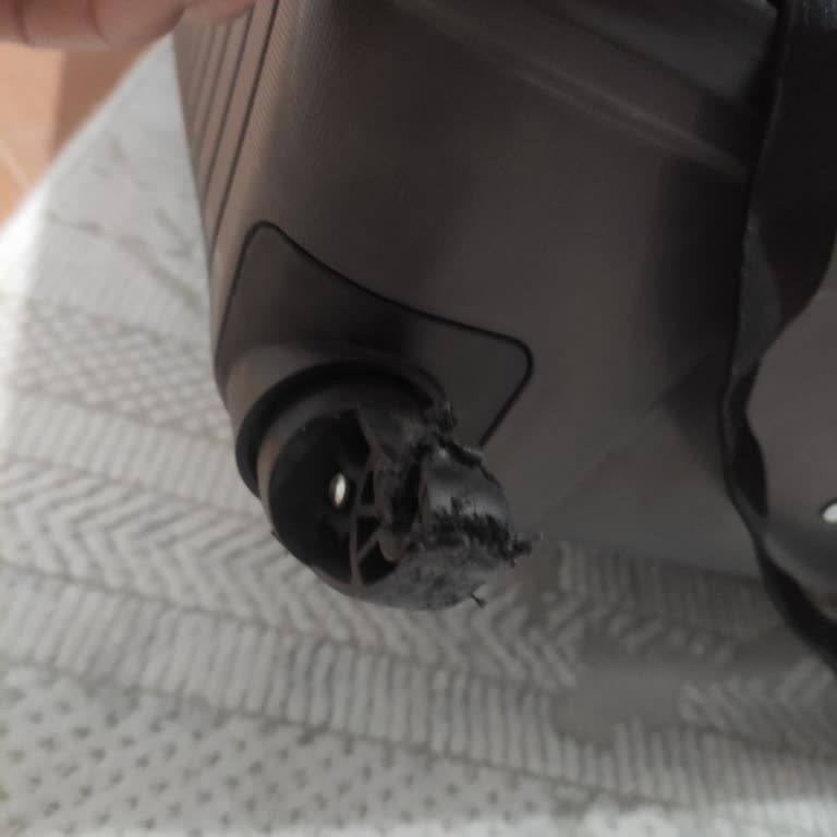 Valiz Tekerleği Sorunu Ve Müşteri Hizmetleri Ulaşım Zorluğu