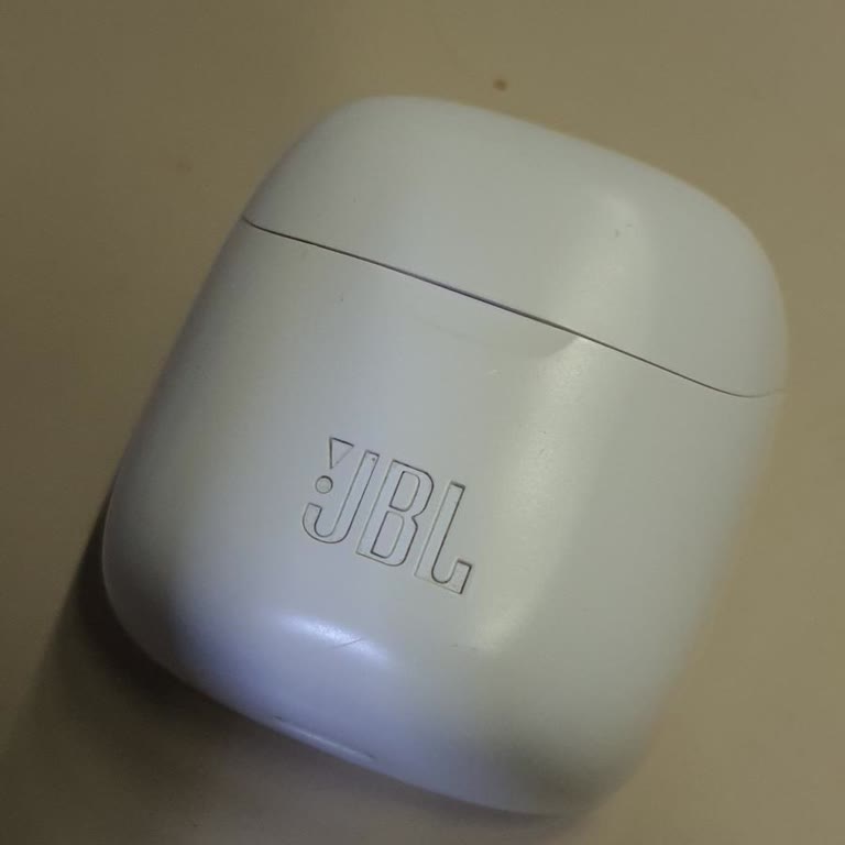 JBL 225 TWS Kulaklıkta Sürekli Kesinti Sorunu