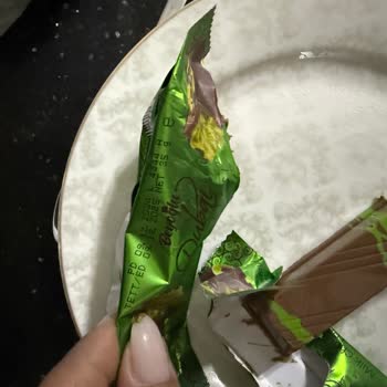 Eksik Malzemeli Çikolatalar