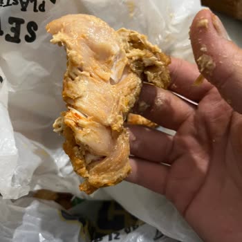 Çiğ Ve Kötü Kokulu Tavuk Deneyimi