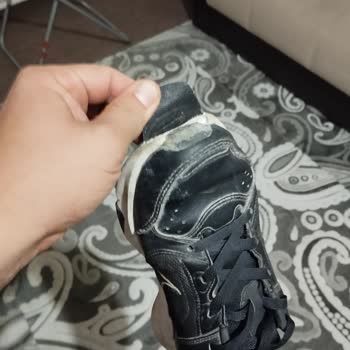 FLO Ve Nike Ayakkabıda Kalite Sorunu Ve İade Problemi