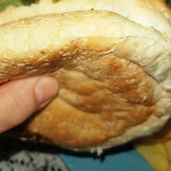 Hamburger Ekmeğinde İstenmeyen Sürpriz!