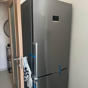 Bosch Buzdolabı Arızası: Acil Değişim Talebi