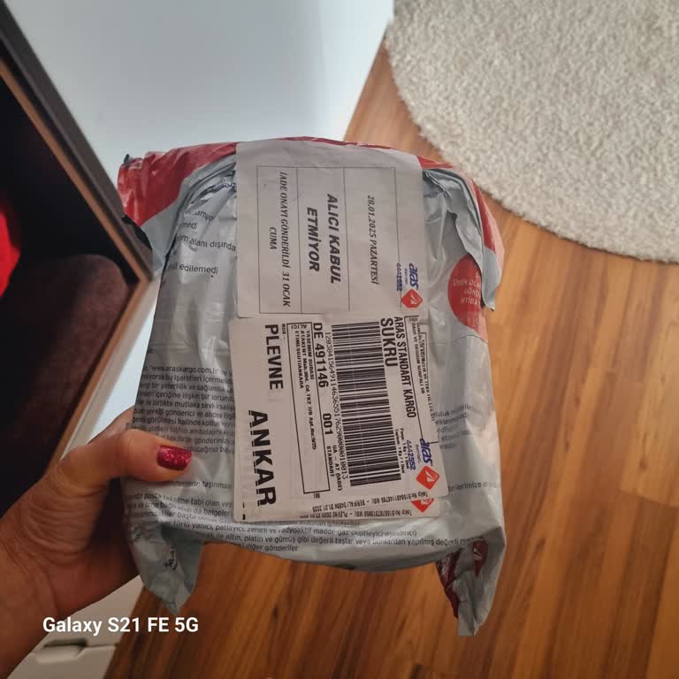 Kalıcı Olmayan Parfüm Ve Çifte Kargo Ücreti Şoku