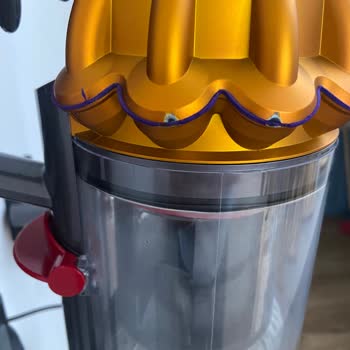 Dyson V15s Süpürgemde Çizik Sorunu