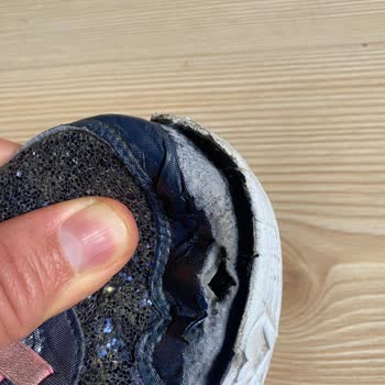Skechers Çocuk Ayakkabısında Hayal Kırıklığı: Kalitesiz Ürün Ve İlgisiz Hizmet