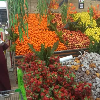 Hakmar Market'te Çilek Seçme Krizi Ve Personel Agresifliği