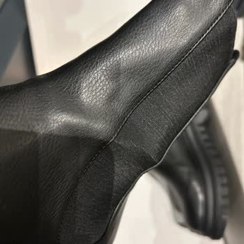 Kalitesiz Ürün Ve İlgisiz Müşteri Hizmetleri