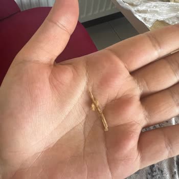 BİM Marketten Aldığımız Ekmeğin İçinden Tahta Parçası Çıktı!