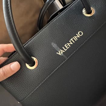 Valentino Çanta Üzerindeki Beyaz Lekelerle İlgili Sorun