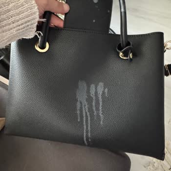 Valentino Çanta Üzerindeki Beyaz Lekelerle İlgili Sorun