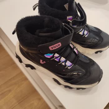 Vicco Boya Veren Botlar Ve İlgisiz Mağaza