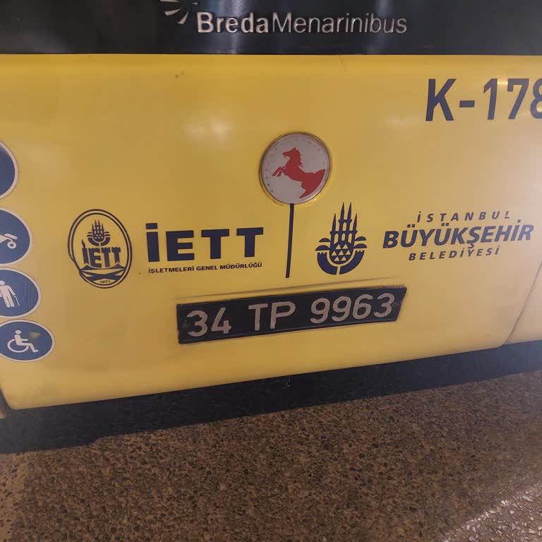 İETT Otobüsündeki Sert Frenler Yolcuları Mağdur Ediyor