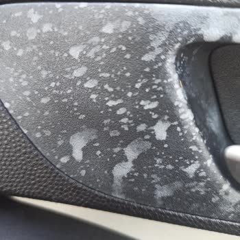 Araba Temizleyici Sprey Yüzünden Konsol Zarar Gördü!