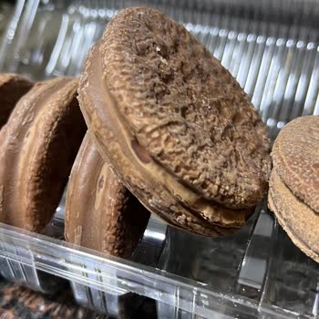 Ülker Çikolatalarında Bozuk Ürün Krizi: Sağlık Riski Ve Güven Kaybı