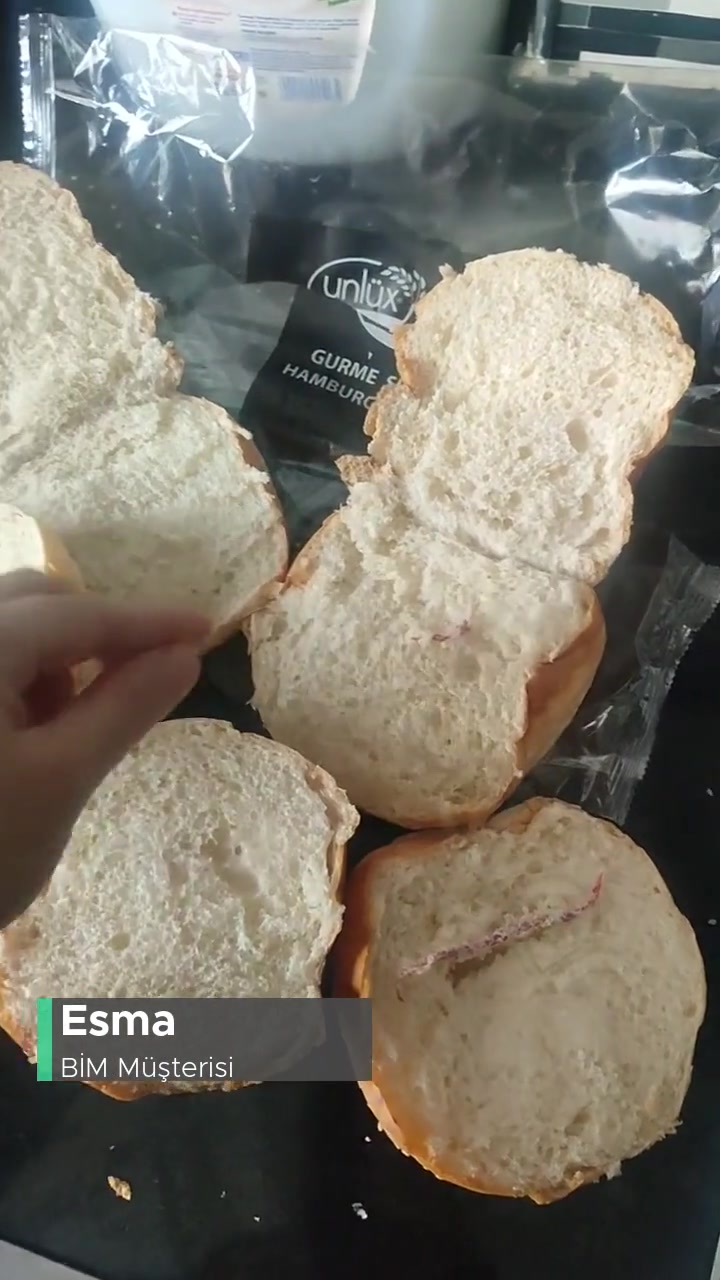 BİM Hamburger Ekmeğinden İp Çıktı! videonun kapak resmi